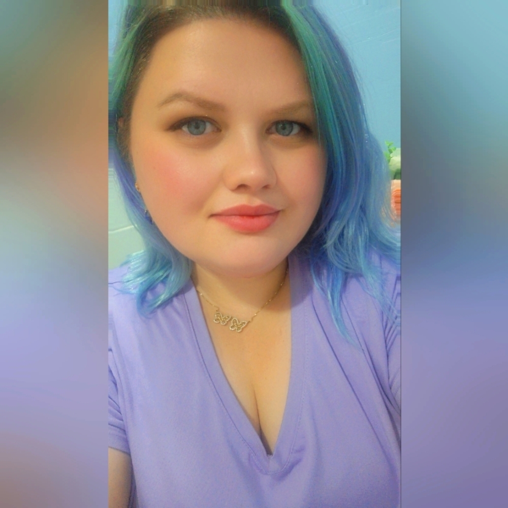 Meet your Posher, Eliza